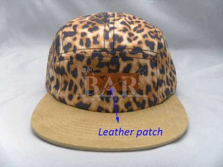 Beliebter 5-Panel-Snapback-Hut aus natürlicher Baumwolle mit Leder-Patch 