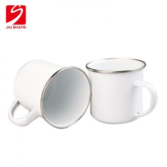 emaillierte Tasse