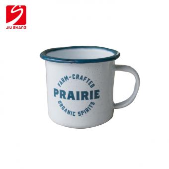 emaillierte Tasse