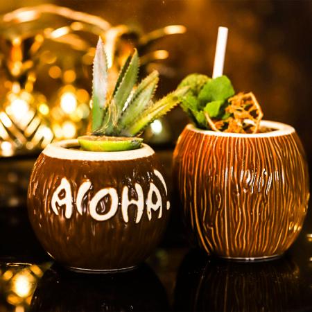 Kokosnussbecher Cocktailglas Tiki Cup im Hawaii-Stil 